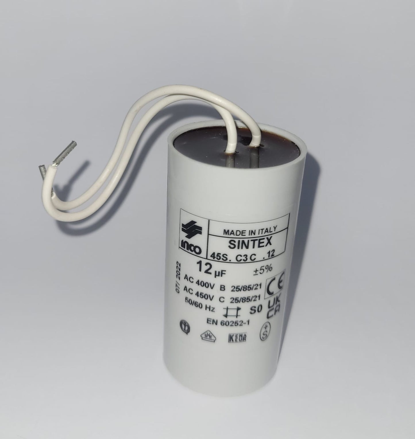 CAPACITOR - CONDENSADOR 12 UF 450 VAC / 199799