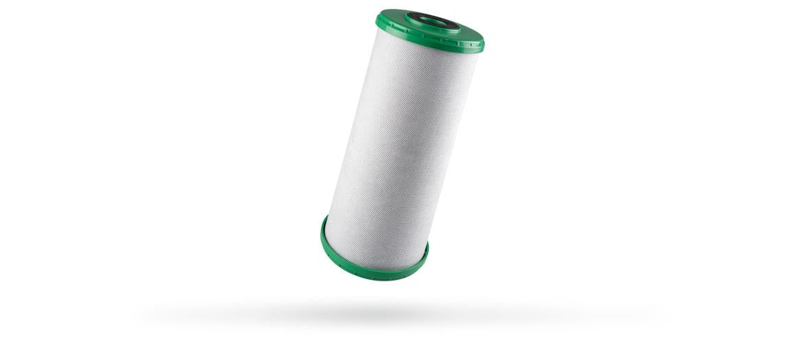 Cartucho para la filtración de compuestos orgánicos volátiles, cloro, olores y sabores desagradables y sedimentos finos 4.5"x20"